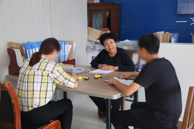 张秀英3.jpg 张秀英3.jpg